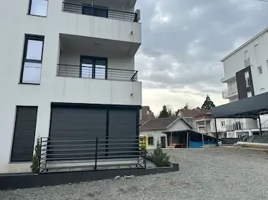 Stambena zgrada — Vrnjačka Banja