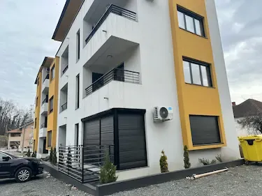 Stambena zgrada — Vrnjačka Banja