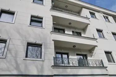 Stambeno-poslovna zgrada — Vrnjačka Banja