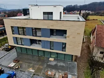 Poslovno-stambena zgrada — Vrnjačka Banja