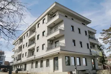 Poslovno-stambena zgrada — Vrnjačka Banja