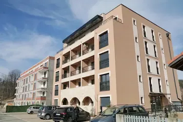 Stambena zgrada — Vrnjačka Banja